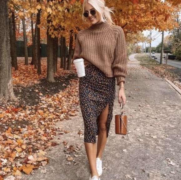 Fabulous Fall Babe Mystery Box 🍂 - Picture 6 of 6